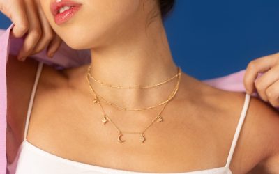 Capas de collares: tres alturas que favorecen y no se cruzan